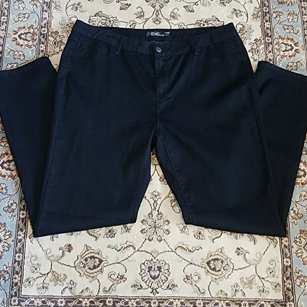 Black plus size jeans